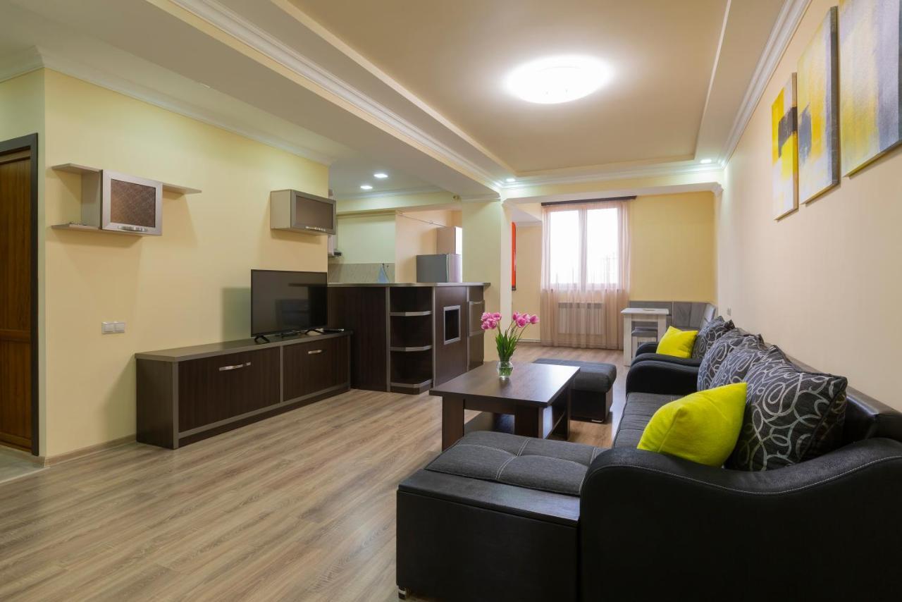 Umba Apartment N5 - Balcony And Mount Ararat View Jerevan Eksteriør bilde
